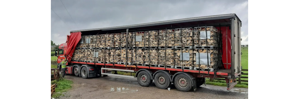 Bois de chauffage chêne et hêtre sec camion complet 30 stères Bretagne