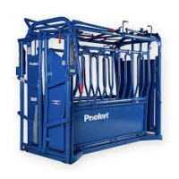 Priefert S04 Cage de Contention Bovin Professionnelle Squeeze Chute
